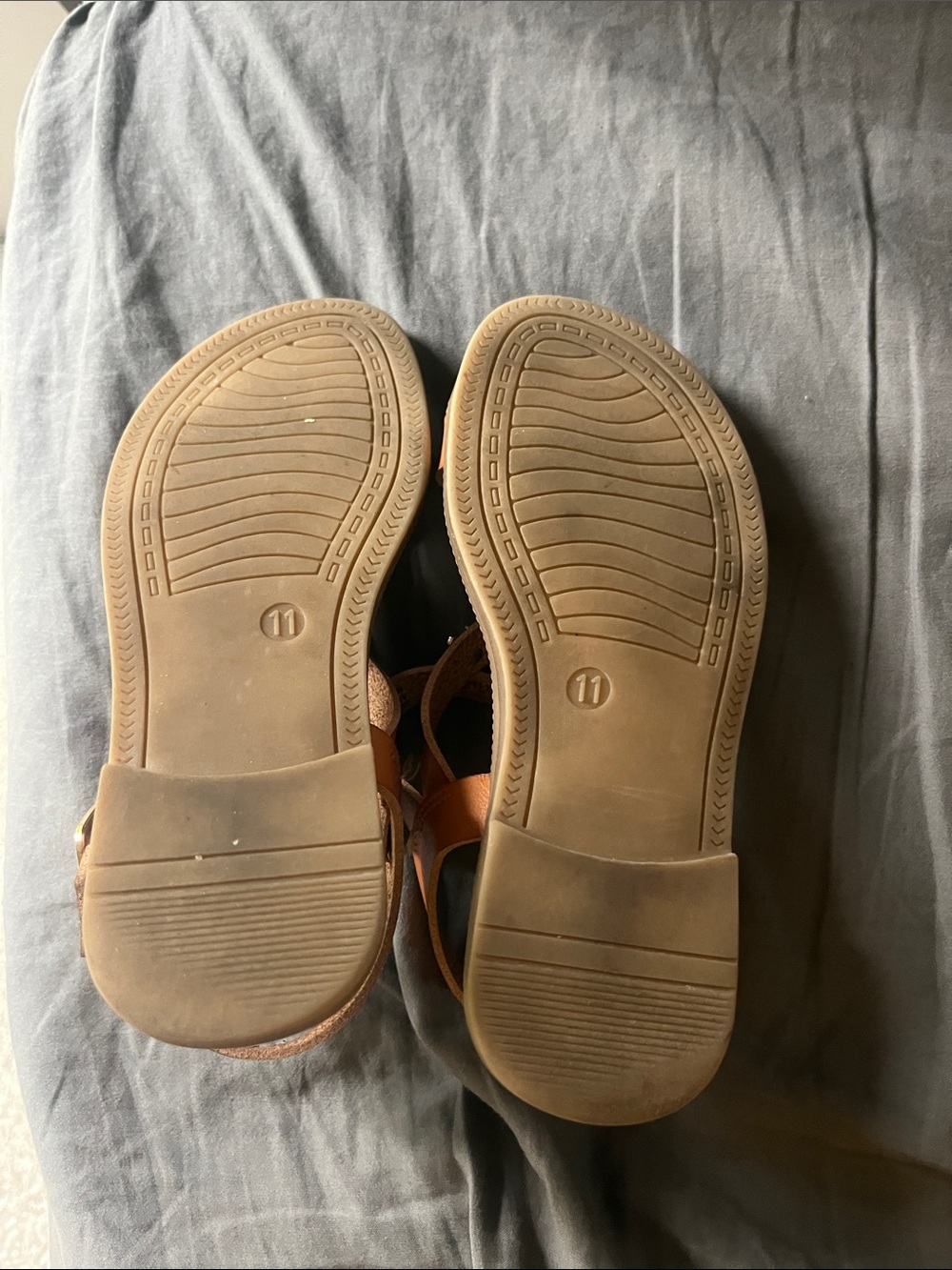 Kids Sandals with charms - Picture 2 of 5